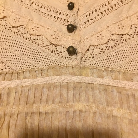 Gianni Bini silk chiffon chami ivory lace top